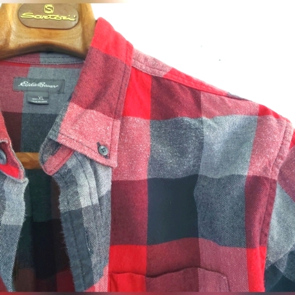 Eddie Bauer Men's shirt / shacket. Red, grey, black plaid. XL - Picture 2 of 9